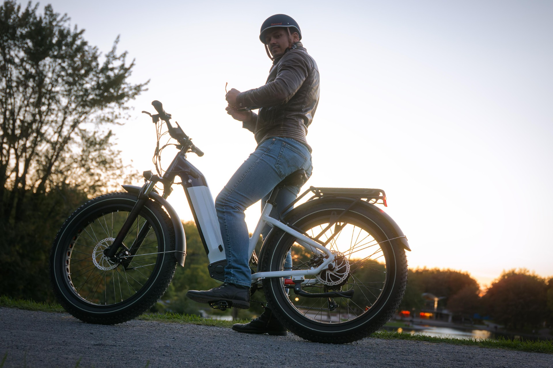 	Fat Wheel Electric Bike for Adults Peak 750W Electric Bicycle 48V 20Ah Battery 26"Fat Tire Mountain 7 Speed Ebike for female |Grizzly low step